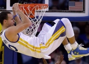 勇士不断突破！Ning连续七场得分超神，赛场气氛高涨